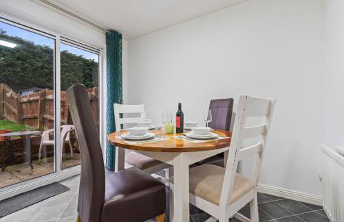 Modern Stay in Nuneaton with Free Parking - Foto 6