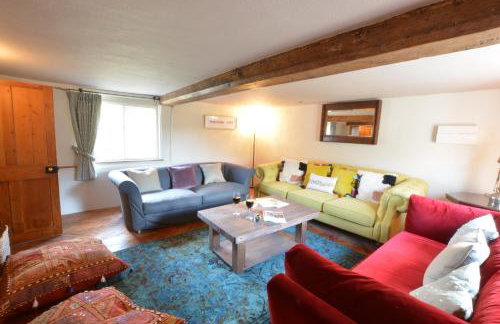 The White House with Studio - Photo 5