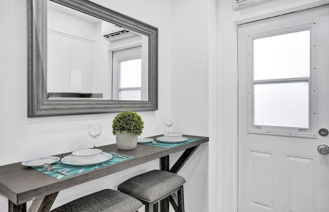 Newly Renovated #4 Close to the Beach w/ Parking - Foto 12