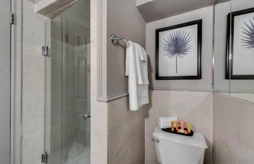 Contemporary Dallas 2BR Condo Patio & Pool - Foto 18