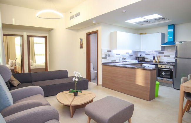 2 Bedroom Apartment- Azizi Plaza - Photo 7