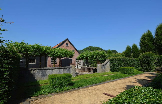 Grand Holiday Home in Alphen with Sauna & Hot Tub - Foto 38