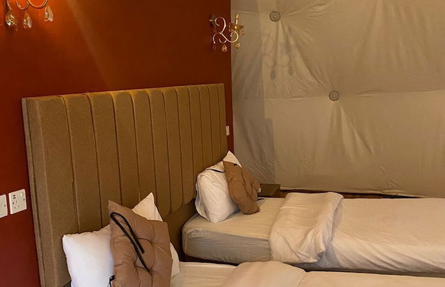 Moon life in Wadi Rum - Photo 24