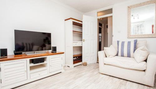 Modern and Spacious Central 1 Bedroom Apartment with Balcony - Foto 2