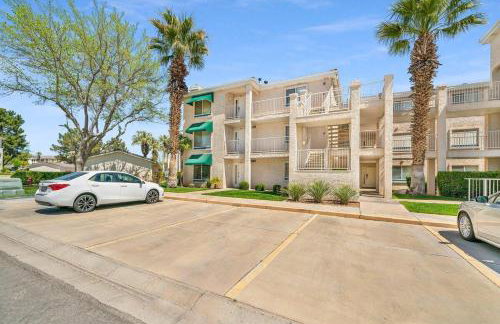 Modern Resort Condo - Pools, Courts & Scenic Views - Foto 19