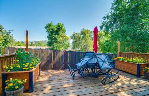 Cozy Roseburg Home with Fire Pit and Gas Grill! - Foto 17