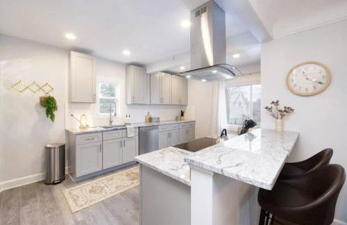 Family Friendly 4 BR Home Close To Downtown CLE! - Foto 14