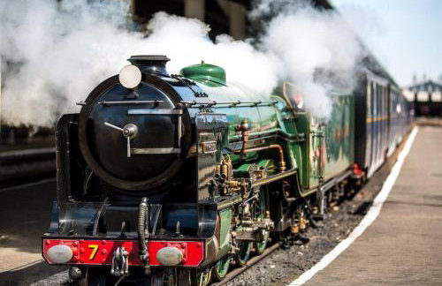 Coastguards Lantern - Photo 42