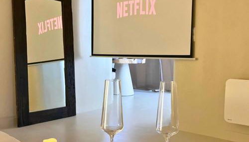 Casa Cinta - Sanctuaire Balinais avec Baignoire Balnéo et Cinéma Privé - Foto 2