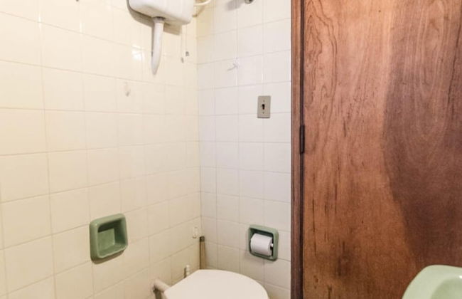 Bright Studio surrounded by trees - Photo 15