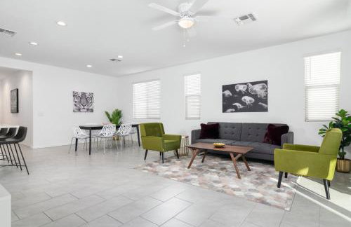 Stylish & Bright Gem ~ King/Queen Beds ~ Backyard! - Foto 3