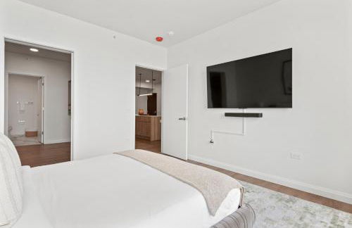 Lux Apts with Lake Views and Top Amenities - Foto 42