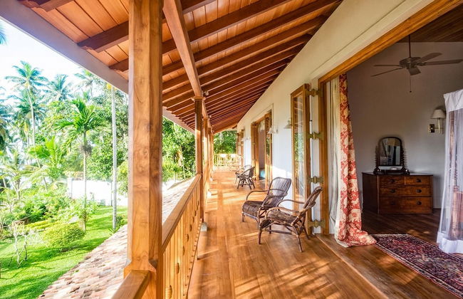 A Sophisticated Spacious Beach Villa With 20 Meter Water Slide - Foto 25