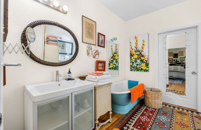 Eclectic 3 Bedroom Block From South Congress! - Foto 17