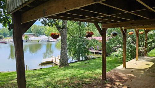 LAKEFRONT Home at Lake Chickamauga! Walk to the Marina! - Foto 1
