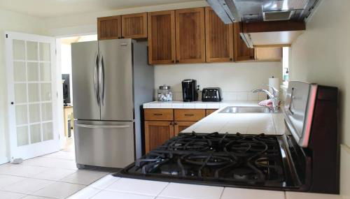 Pine and Sea Beach Retreat - Photo 4