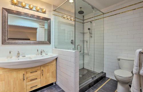 Oceanside Home with Patio and Grill, Walk to Beach! - Foto 13