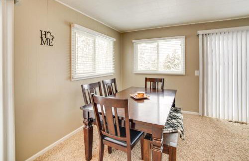 Manistique Lake Retreat with Dock! - Foto 6