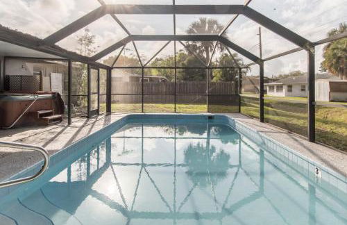 Boho retreat w pool & beach access - Foto 2