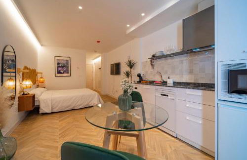 Edificio Correos by Plaza Mayor Apartamentos - Foto 1