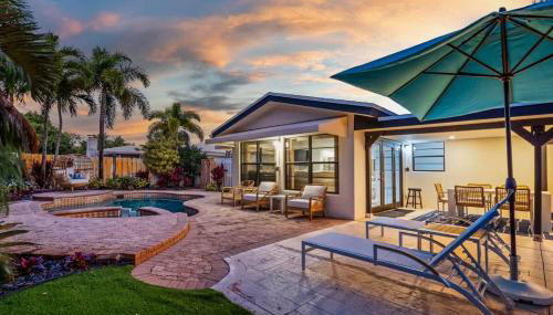 Tropical Getaway - Heated Pool & Patio Retreat - Foto 3