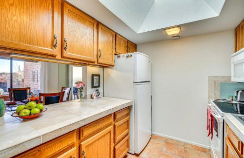 Close to Golf: Mtn-View Townhome in Green Valley - Photo 11