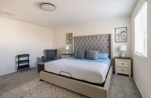 Spacious Modern Home in Sierra Lakes Fontana - Photo 28