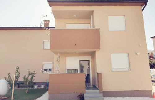 Apartmani MARCO,LUKAS,PATRICK,DAVID,blizu centra i mora sa FREE privatnim parkingom - Photo 9