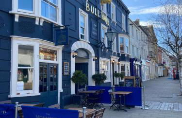 No 3, apartment in the heart of Bridport, Dorset - Photo 28