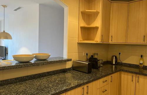 Luxury Apartment Elviria Hills - Stunning Views - Photo 16