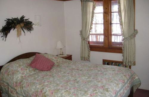 Idyllic Waterfront Log Cabin in Wayne County Overlooking Lake Wallenpaupack, Pennsylvania - Foto 10