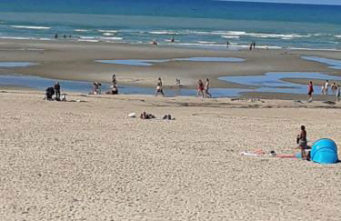 Les Obiones, vue latérale mer, Fort Mahon Plage, magnifique studio cabine 4p, avec balcon , parking privé gratuit, wifi, classé 2 étoiles, exposition plein sud en Baie de Somme - Foto 34