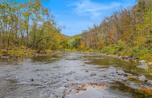 River Time Cabin - Riverfront, Hot Tub, Screen Porch, Fishing, Games, View, 3 King Beds - Photo 97