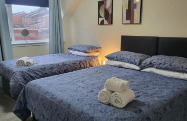 The Grove- 3 Bed Detatched House Wolverhampton- Families and Contractors- Near Town Centre and Molineux Stadium - Foto 2