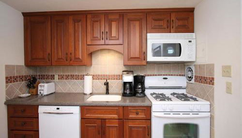 Bay Side Cape In Desirable Surf City Lbi - 4 Bedroom 2 Bath With Private Yard - Photo 5