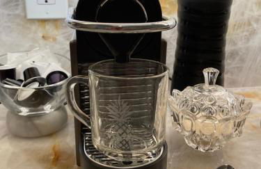 Pineapple House, Spacious 1st Floor Apartment! City Center! 96 Walk Score! FREE parking! - Foto 23