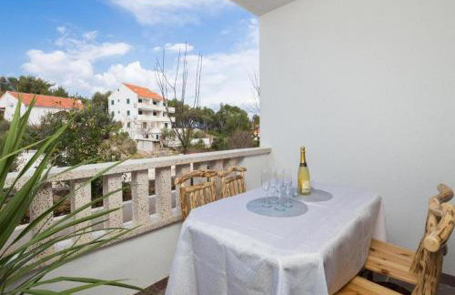 La Perla Apartments - Photo 38