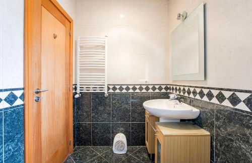 Mindelo 3BDR Duplex House W/Pool - Foto 25