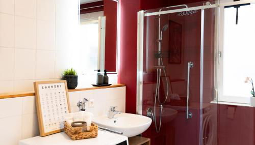 LuBu Stay Central, Cozy, with Workspace and Parking - Foto 5