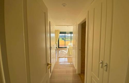 Sunny Retreat with Stunning View - Foto 23