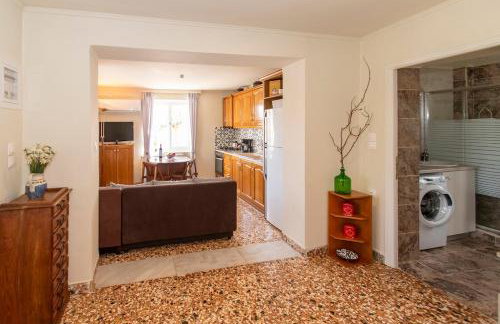 An Amazing Earthly House in Sofades - Foto 12