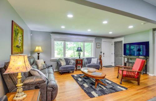 13 Mi to Guntersville Lake Henagar Gem with Hot Tub - Foto 5