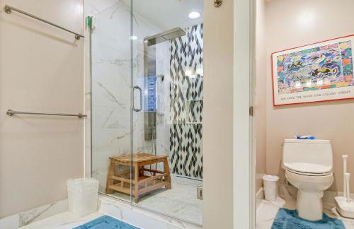 2 Mi to Duke and Dtwn Durham Modern Home with Patio! - Foto 13