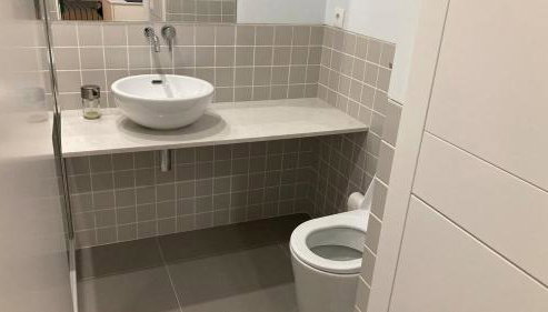 Central Studio Flat - Photo 2