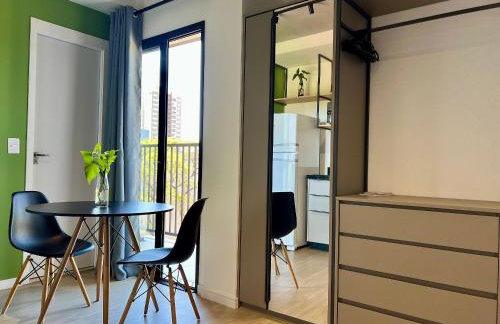 Aptos 1 ou 2 quartos no Centro com Piscina e Academia - Foto 11