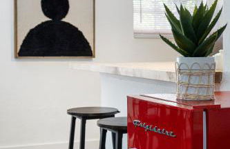 Lovely 2 BR Condo With Free Parking on Premises - Foto 37