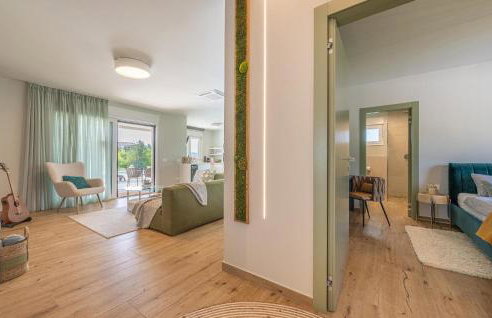 Stunning Home In Hum With Sauna - Photo 21