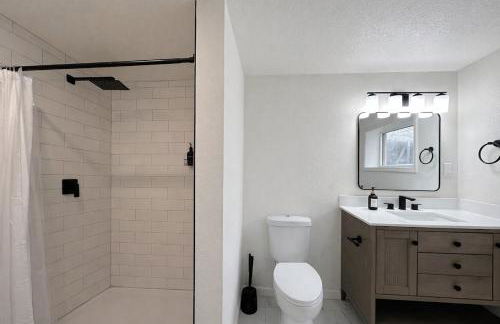 Beautiful Getaway Sleeps 10 plus Central Location - Foto 6