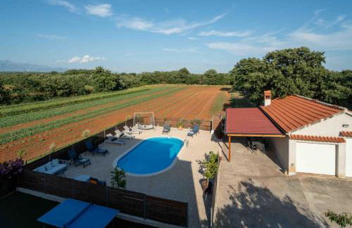 Holiday home “MARKO” with heated pool! - Photo 4