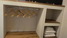 Santa Marina Apartments & Studios - Foto 5, wardrobe